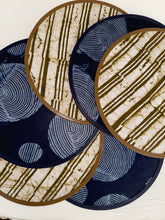 Load image into Gallery viewer, Halo Serving Mat in Tree Bark