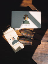 Load image into Gallery viewer, Men's Pēkäk Lounge Slippers - Chestnut Holograph