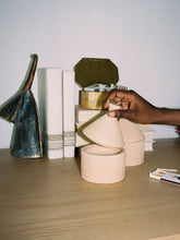 Load image into Gallery viewer, ÌHÉ Soy Wax Candle for Home - Stone Holder