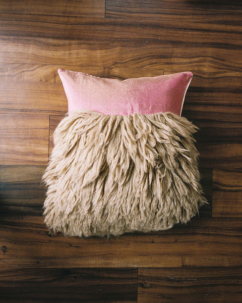 Wugo Pillow - Iridescent Magenta/Andes Sand