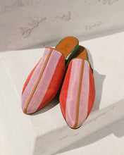 Load image into Gallery viewer, Women&#39;s Pēkäk Lounge Slippers - Prism Rose
